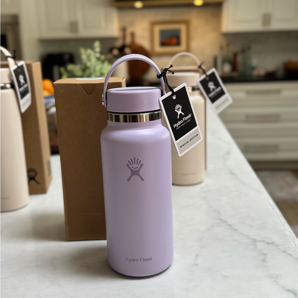 Special Edition (Nordstrom) Ultraviolet Hydro Flask, 32 oz wide flex cap NWT NIB